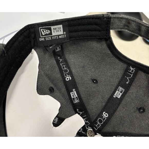 New York Yankees Hat Cap Strap Back 47 Brand Black on Black Out NY Logo NWT - Picture 7 of 8